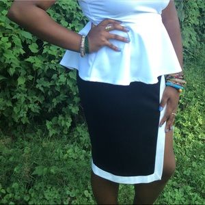 Fashion to Figure Contrast Skirt EUC